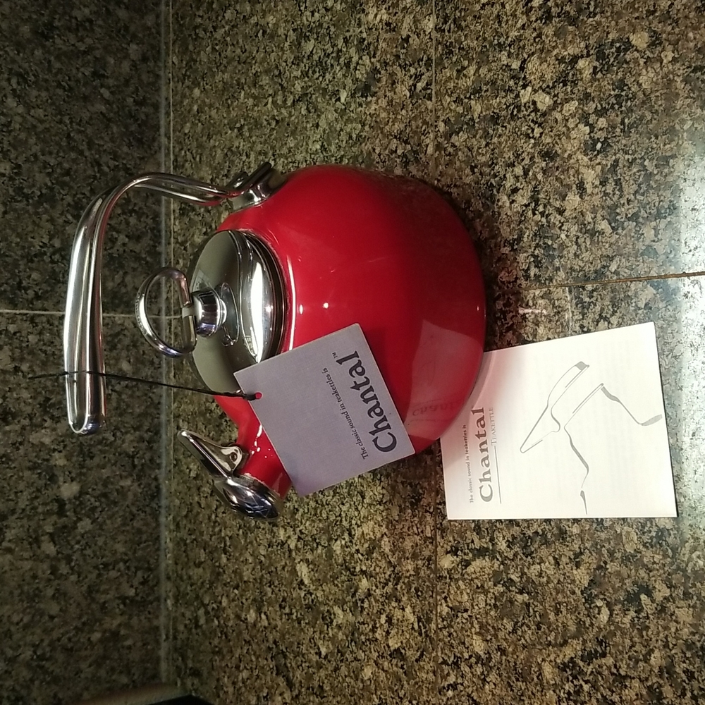 CHANTAL Hohner Harmonica Whistling Tea Kettle Red Enamel on Steel, 7 Cups